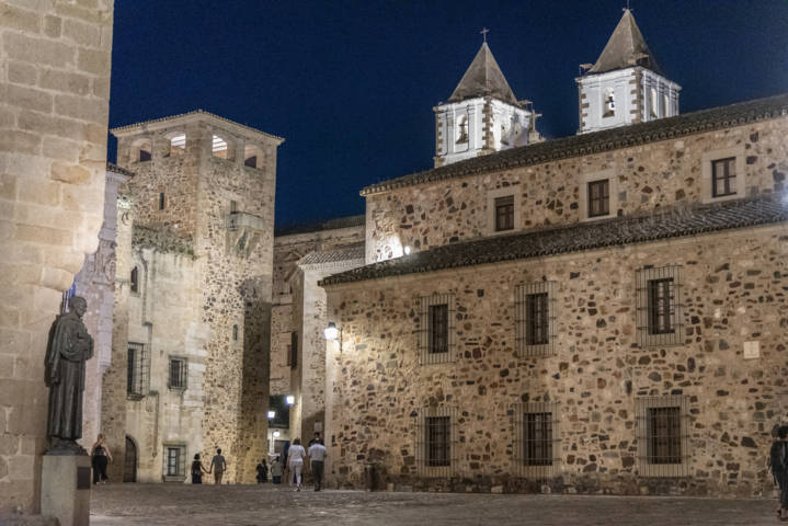 90 - Caceres
